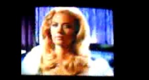 emma_closing_curtains2